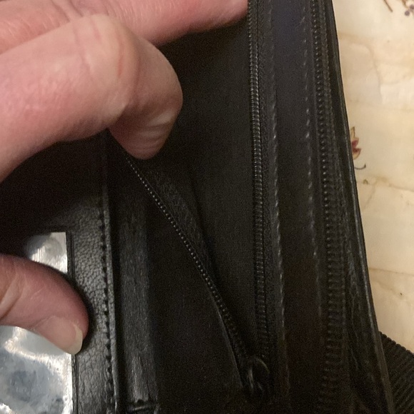 Leather wristlet black new no tag - Picture 4 of 7